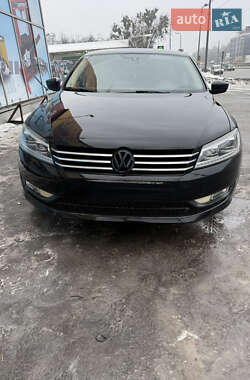 Седан Volkswagen Passat 2012 в Софіївській Борщагівці