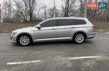 Універсал Volkswagen Passat 2016 в Запоріжжі