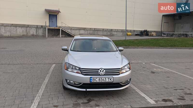 Седан Volkswagen Passat 2015 в Львове