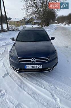 Универсал Volkswagen Passat 2012 в Пустомытах
