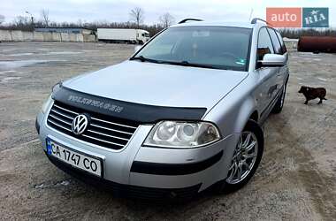 Универсал Volkswagen Passat 2003 в Знаменке