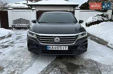Седан Volkswagen Passat 2020 в Киеве
