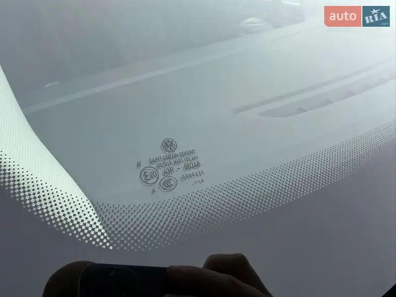 Volkswagen Passat 2017 VIN WVWZZZ3CZJE117175 фото оголошення 77 з 116