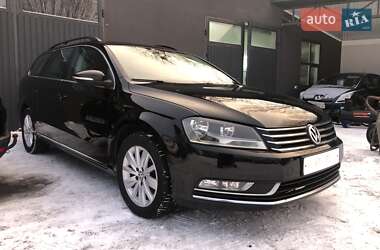 Універсал Volkswagen Passat 2011 в Івано-Франківську