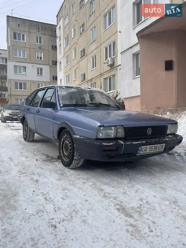 Volkswagen Passat 1985 VIN WVWZZZ33ZFE303834 фото оголошення 6 з 36