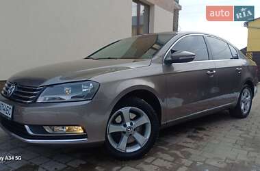 Седан Volkswagen Passat 2011 в Дрогобыче