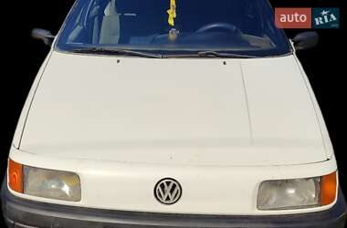 Седан Volkswagen Passat 1992 в Одессе