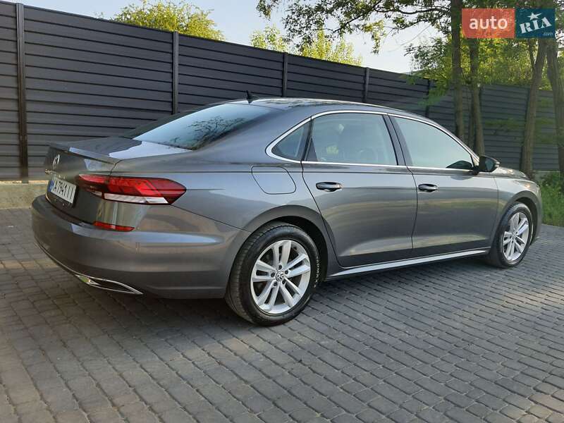 Седан Volkswagen Passat 2020 в Киеве