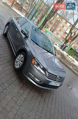 Седан Volkswagen Passat 2013 в Тернополе