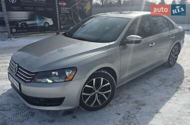 Седан Volkswagen Passat 2013 в Львові