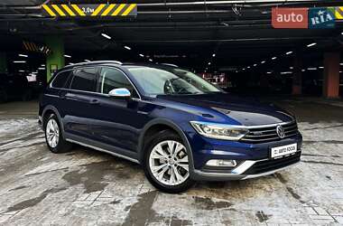 Универсал Volkswagen Passat 2018 в Киеве