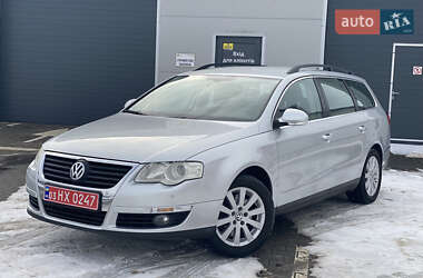 Универсал Volkswagen Passat 2010 в Нововолынске