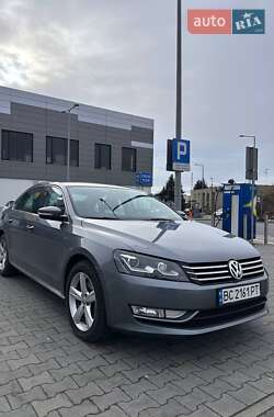Седан Volkswagen Passat 2015 в Львові