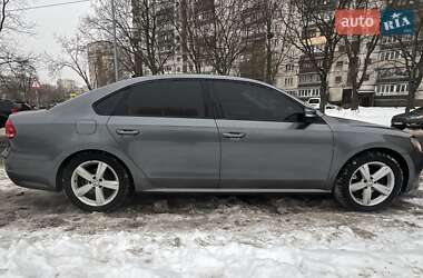 Седан Volkswagen Passat 2012 в Києві