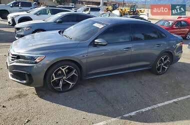 Седан Volkswagen Passat 2020 в Львове
