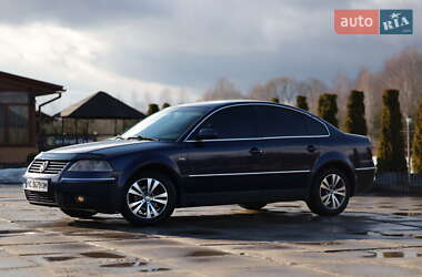 Седан Volkswagen Passat 2001 в Самборе