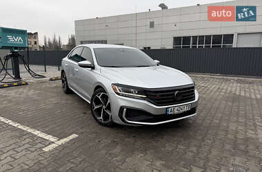 Седан Volkswagen Passat 2020 в Кривому Розі
