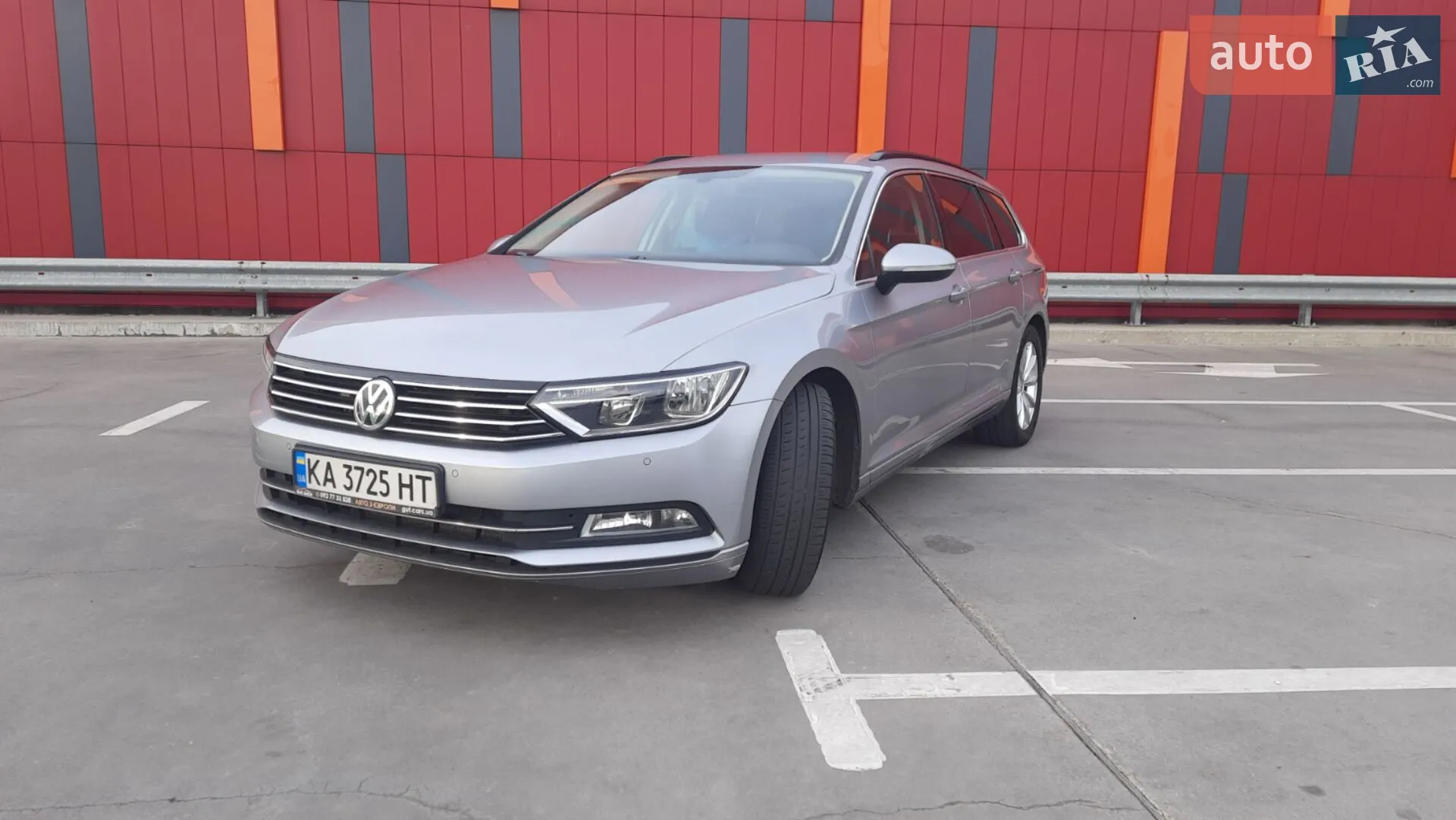 Volkswagen Passat 2018 VIN WVWZZZ3CZJE152308 фото оголошення 4 з 44