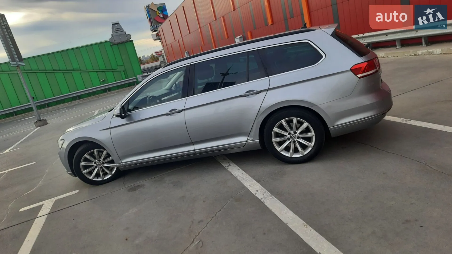 Volkswagen Passat 2018 VIN WVWZZZ3CZJE152308 фото оголошення 14 з 44