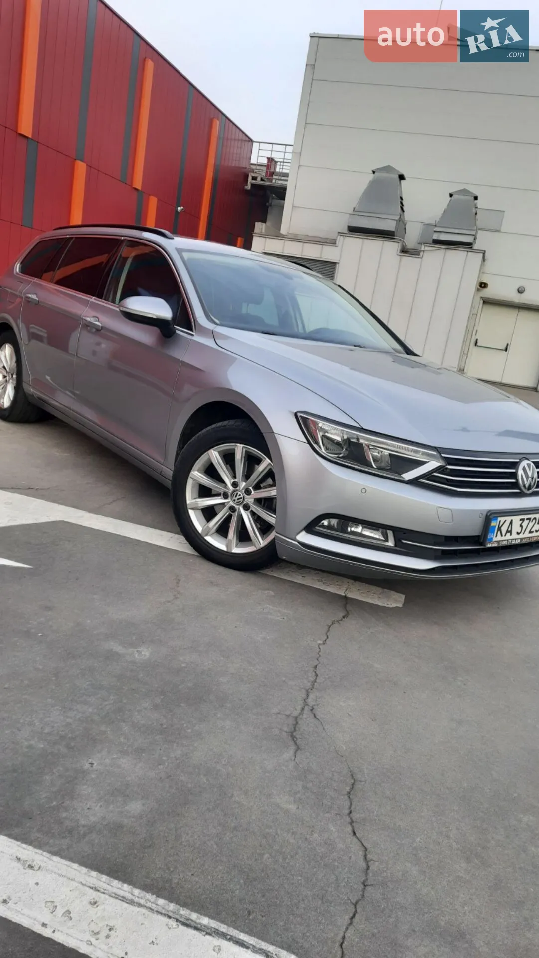 Volkswagen Passat 2018 VIN WVWZZZ3CZJE152308 фото оголошення 5 з 44