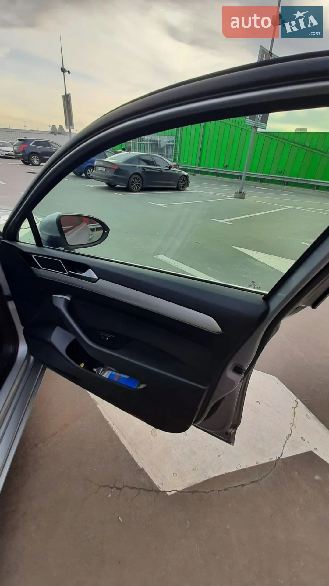 Volkswagen Passat 2018 VIN WVWZZZ3CZJE152308 фото оголошення 27 з 44