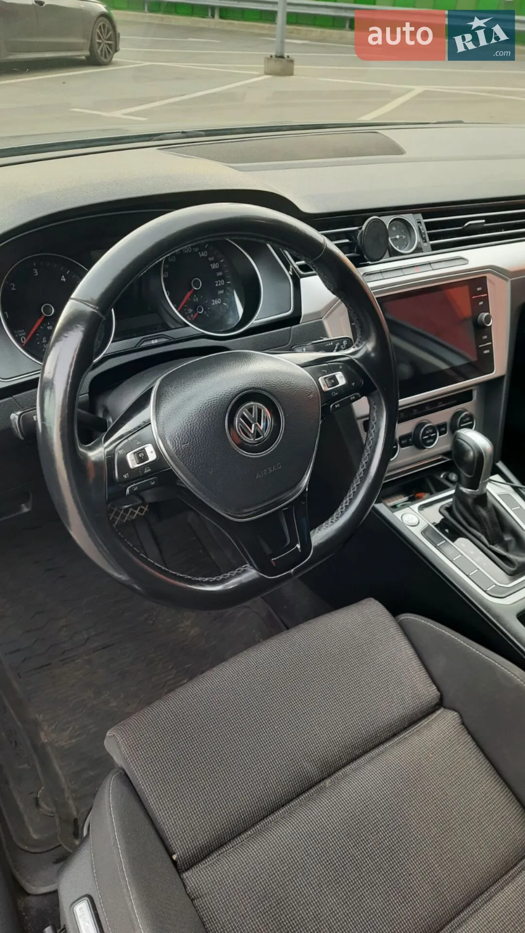 Volkswagen Passat 2018 VIN WVWZZZ3CZJE152308 фото оголошення 34 з 44