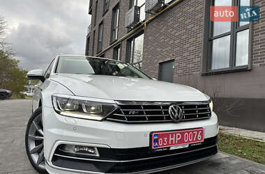 Універсал Volkswagen Passat 2017 в Львові