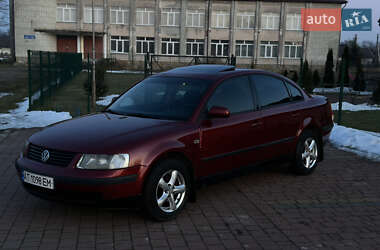 Седан Volkswagen Passat 1997 в Стрые