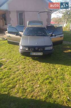 Седан Volkswagen Passat 1990 в Коломиї