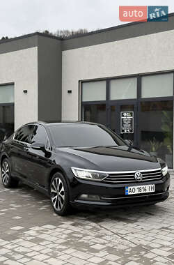 Седан Volkswagen Passat 2018 в Виноградові