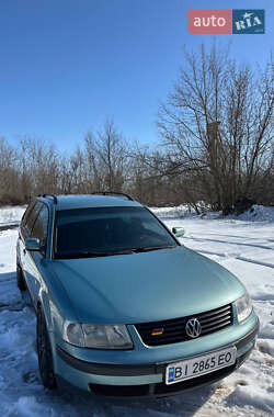 Універсал Volkswagen Passat 2000 в Лохвиці