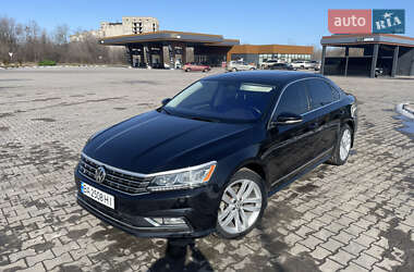 Седан Volkswagen Passat 2016 в Жовтих Водах