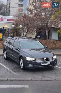 Універсал Volkswagen Passat 2020 в Харкові