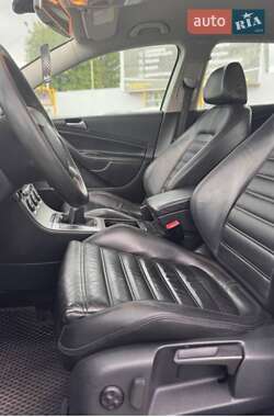 Універсал Volkswagen Passat 2005 в Тростянці