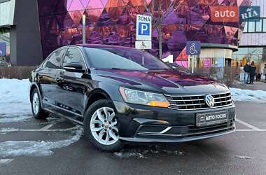 Седан Volkswagen Passat 2016 в Києві