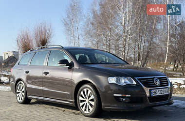 Универсал Volkswagen Passat 2010 в Здолбунове