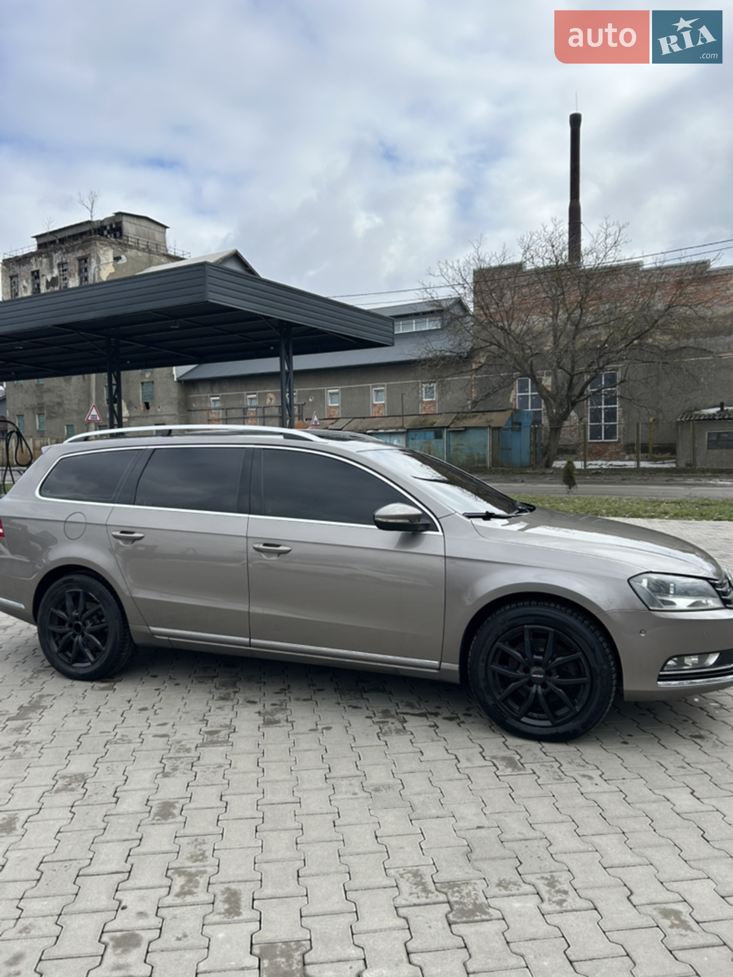 2010 Volkswagen Passat - мініатюра 4