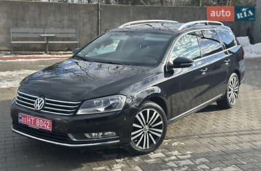 Универсал Volkswagen Passat 2011 в Ровно