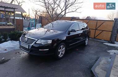 Универсал Volkswagen Passat 2010 в Мироновке