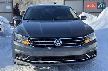 Седан Volkswagen Passat 2017 в Шостке