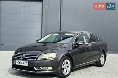 Седан Volkswagen Passat 2011 в Львові