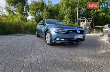 Универсал Volkswagen Passat 2017 в Львове