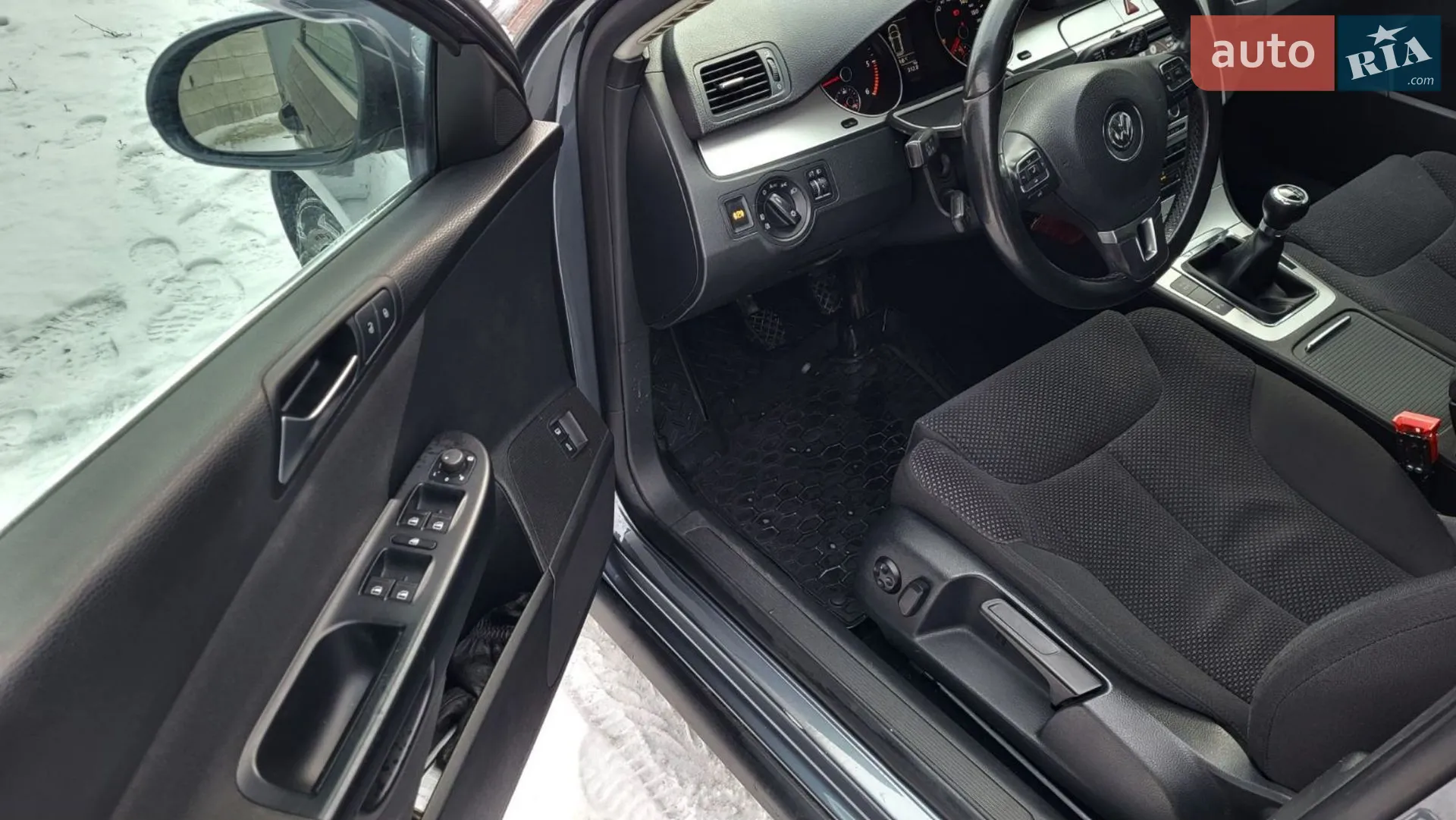2010 Volkswagen Passat - мініатюра 15