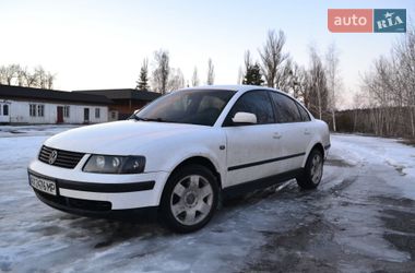 Седан Volkswagen Passat 2000 в Охтирці