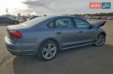 Седан Volkswagen Passat 2018 в Львові