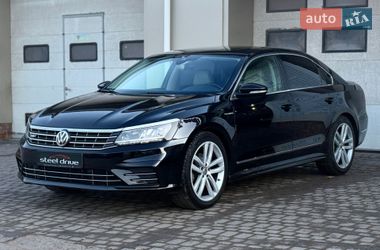 Седан Volkswagen Passat 2019 в Николаеве
