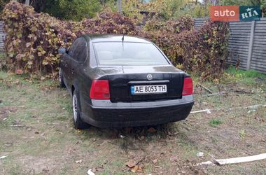 Седан Volkswagen Passat 1999 в Запорожье