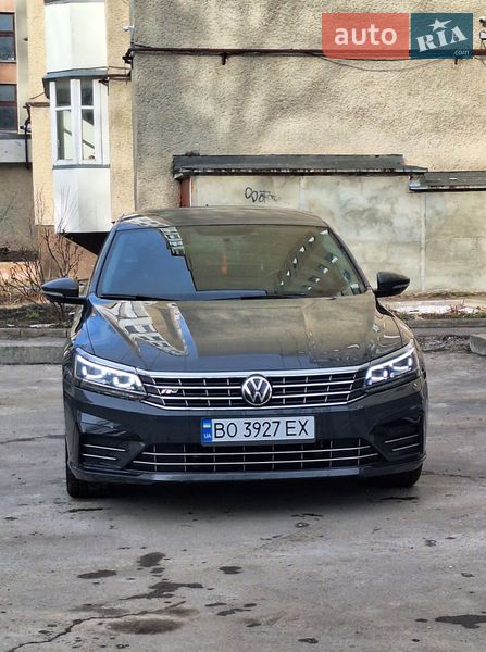 Седан Volkswagen Passat 2018 в Тернополе