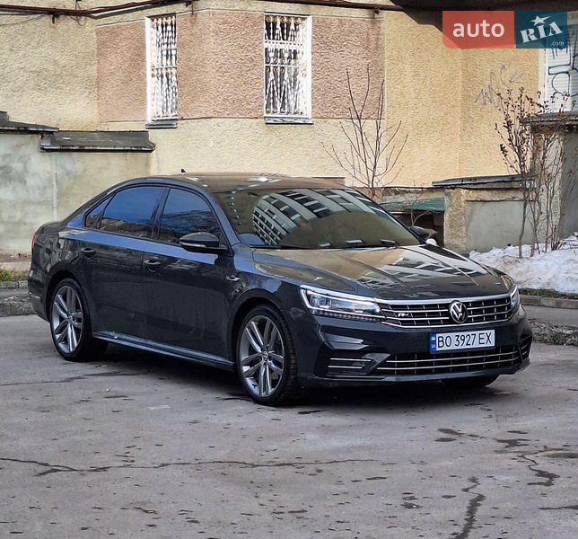 Седан Volkswagen Passat 2018 в Тернополе