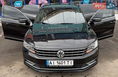 Седан Volkswagen Passat 2016 в Києві